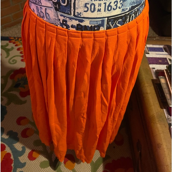 Tangerine 🍊 maxi skirt - Picture 3 of 10